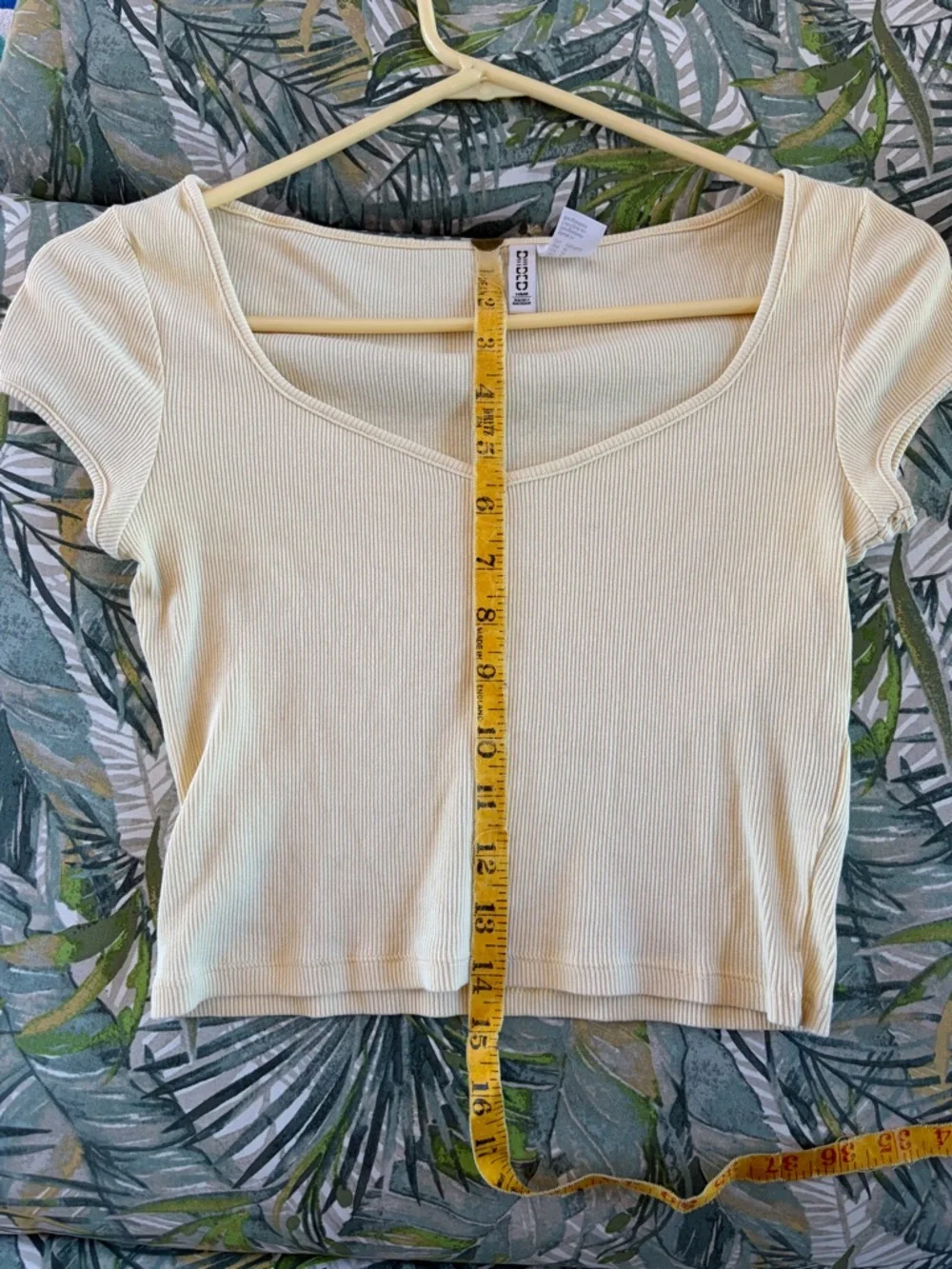 H&M Divided Pale Yellow “Baby Tee” Ribbed Crop Top - Picture 5 of 5